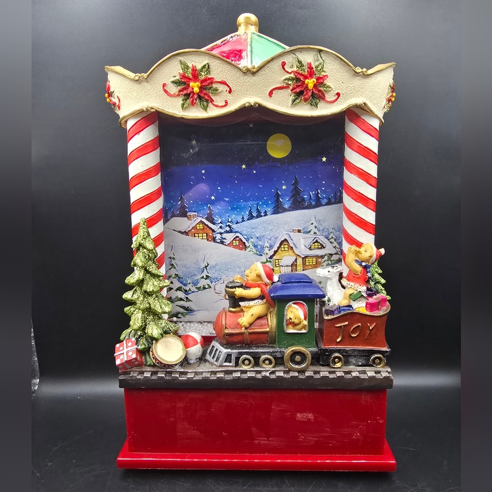 Innovage Sing & Snow Train Bears Plays Santa Is Coming To Town Snow Falls Lights